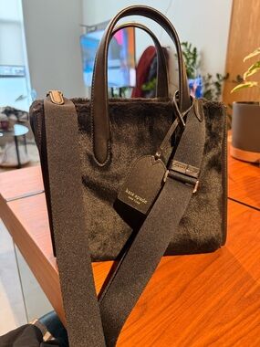 kate spade black faux-fur messenger tote with detachable web strap